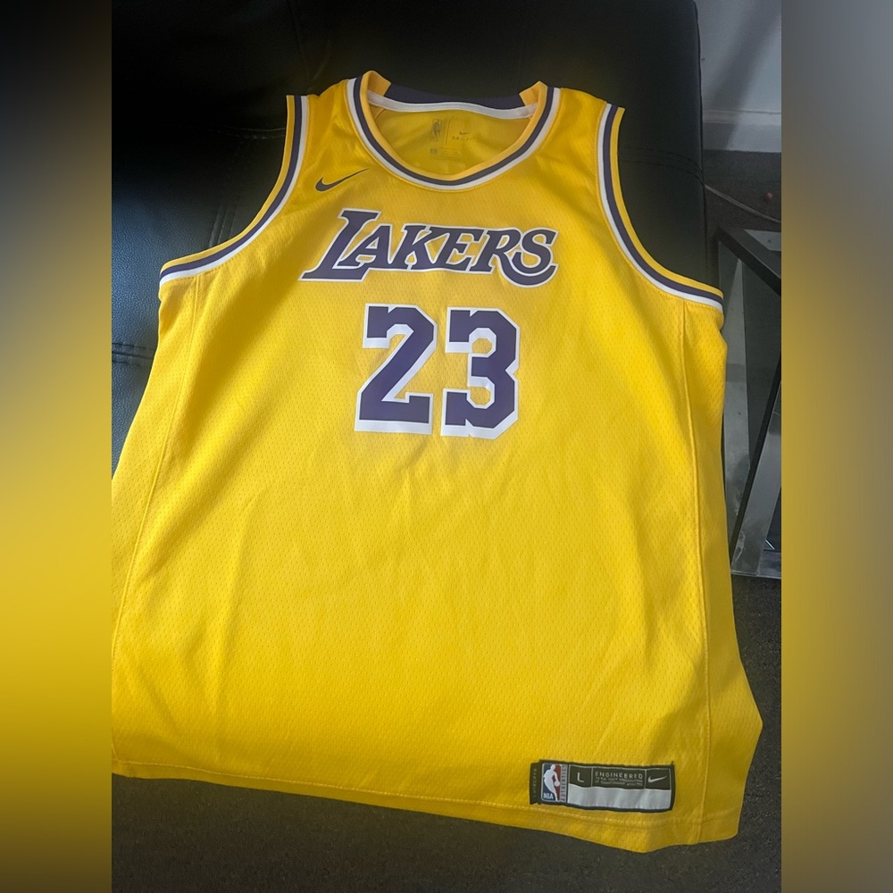 Boys large (kids) 14/16 Labron James jersey